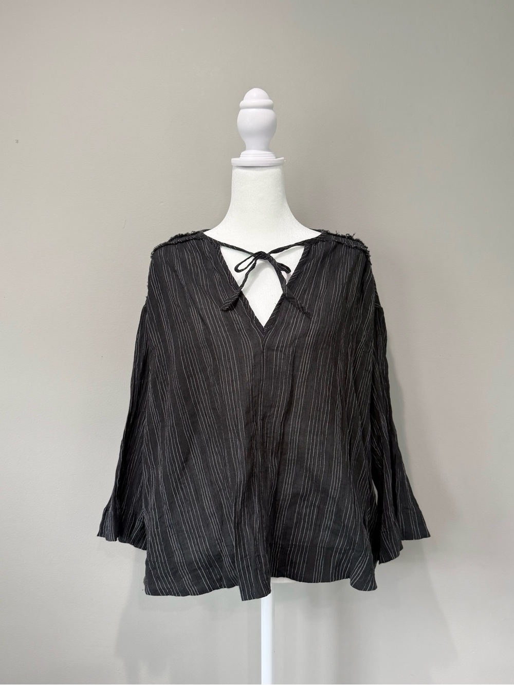 Vince Variegated Vertical Stripe Black & White Flowy Blouse - Picture 2 of 5